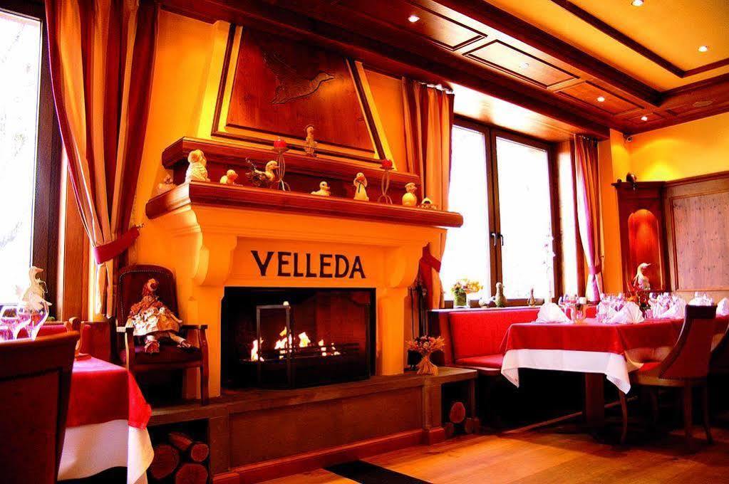 Hotel Restaurant Le Velleda Grandfontaine  Exteriör bild